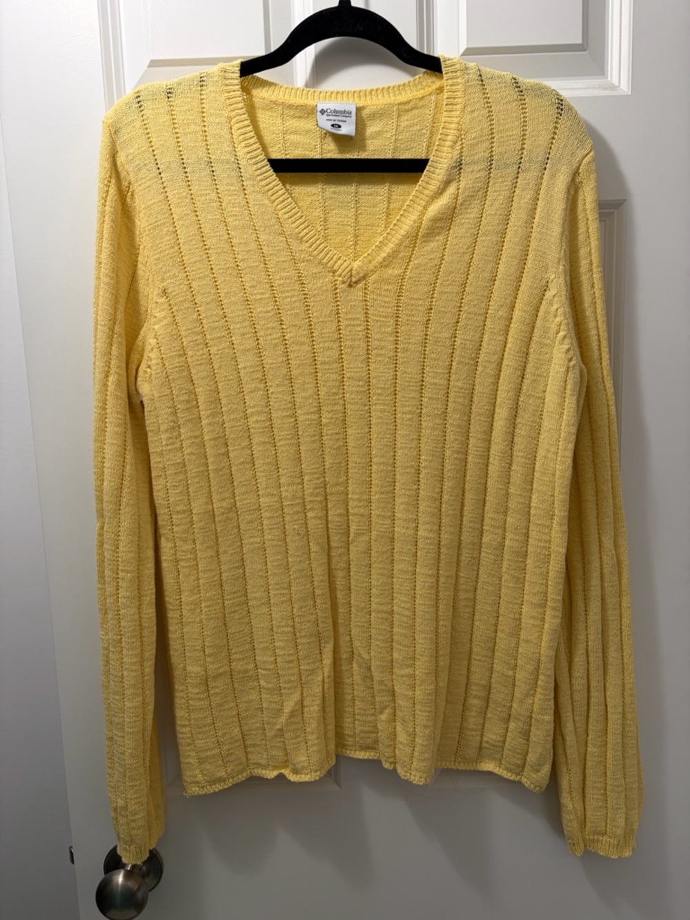 Columbia Women’s Pale Yellow V-Neck Ribbed Sweater